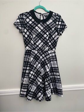 Women’s Hot Topic Black and White Plaid Dress - S